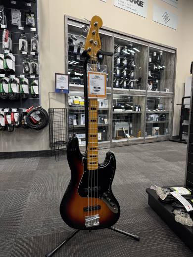 新品未使用Squier Classic Vibe ’70s Jazz Bass d6a1cbf1ed0a74dfe59ae3456e7543